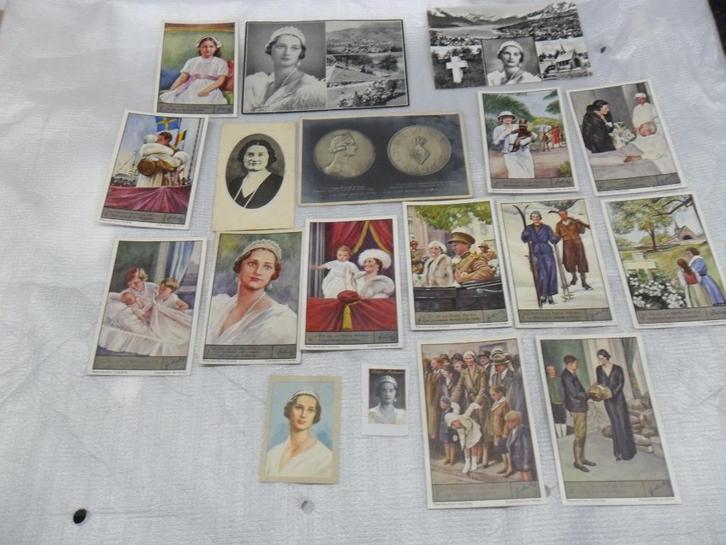 Vintage kavel in Queen Astrid conditie zie foto's, Verzamelen, Koningshuis en Royalty, Gebruikt, Ophalen of Verzenden