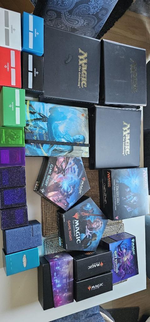 MTG kaarten + accessoires, Hobby en Vrije tijd, Verzamelkaartspellen | Magic the Gathering, Zo goed als nieuw, Meerdere kaarten