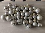 Plastiek kerstballen, 50 stuks. Zeer goede staat, Enlèvement ou Envoi, Utilisé