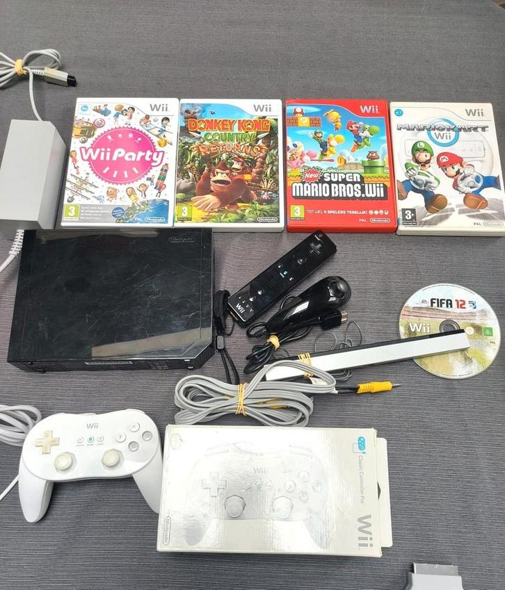 Lot wii complet avec mario donkey, Consoles de jeu & Jeux vidéo, Consoles de jeu | Nintendo Wii, Utilisé, Enlèvement ou Envoi