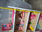 Vintage poppenhuis 1m30 hoog en 75cm breed, met inboedel, Ophalen, Gebruikt, Poppenhuis