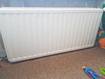Witte radiatoren  126*60*15 beschikbaar voor biedingen