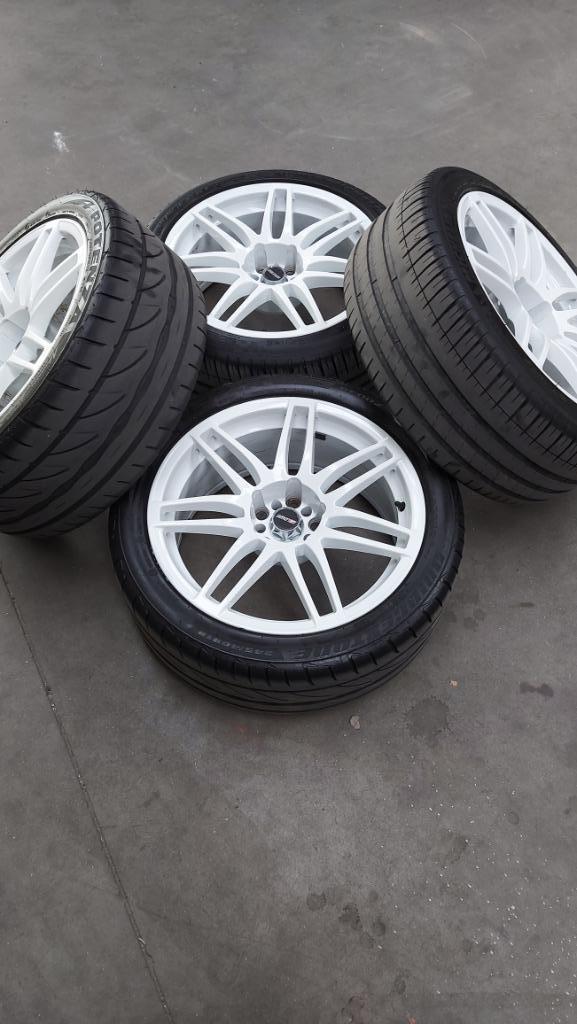 witte motec velgen mitsubishi evo X 18 duim, Auto-onderdelen, Banden en Velgen, Banden en Velgen, Zomerbanden, 18 inch, 245 mm
