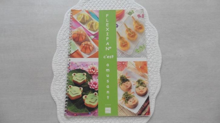 1 receptenboek+set van 4 mosselborden van prof.flexipan, Hobby en Vrije tijd, Taarten en Cupcakes maken, Zo goed als nieuw, Bakvorm