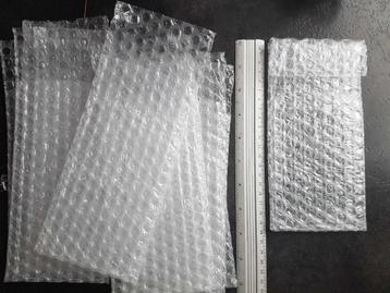 25 sachets pochettes à bulle emballage protection 20 x 10 cm