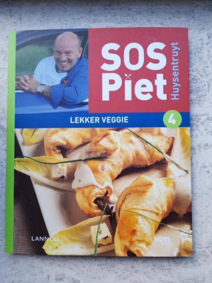 Boek  SOS Piet Huysentruyt., Boeken, Kookboeken, Zo goed als nieuw, Ophalen