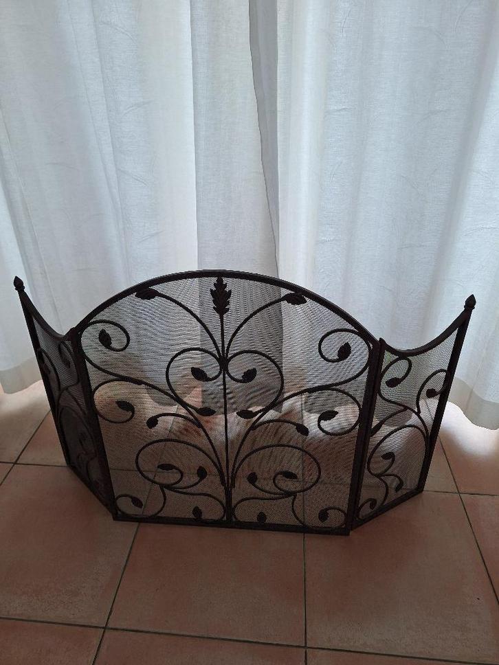 grille de protection devant poêle, Doe-het-zelf en Bouw, Verwarming en Radiatoren, Zo goed als nieuw, Kachel, Ophalen