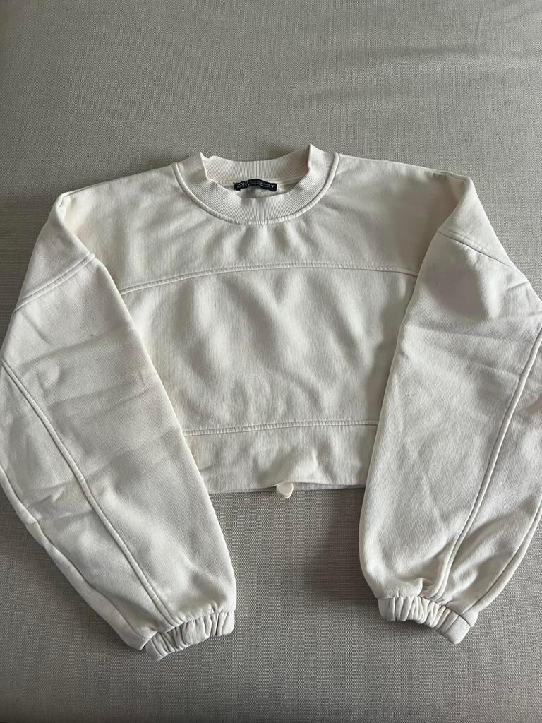 Pull court Zara taille M, Enlèvement ou Envoi, Comme neuf