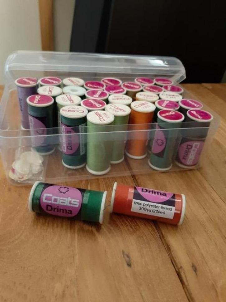 30 stuks Naaigaren Coats Drima - Polyester - 300yd=274m, Hobby en Vrije tijd, Naaien en Fournituren, Nieuw, Ophalen