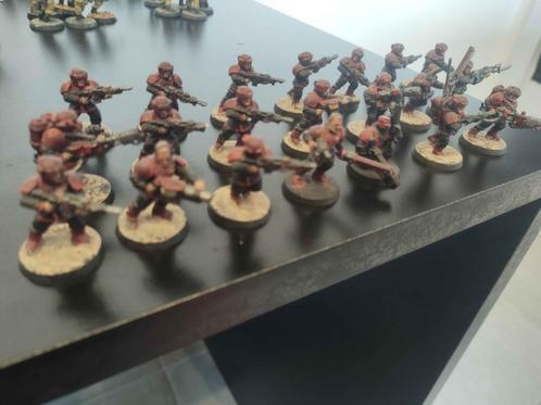 Imperial Guard cadians, Hobby en Vrije tijd, Wargaming, Gebruikt, Warhammer 40000, Figuurtje(s), Geverfd, Ophalen of Verzenden