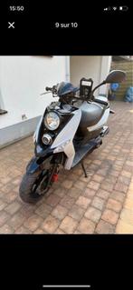 Sym crox 2020 pot akrapovic une bruit fort, Fietsen en Brommers, Scooters | SYM, Ophalen of Verzenden, Zo goed als nieuw