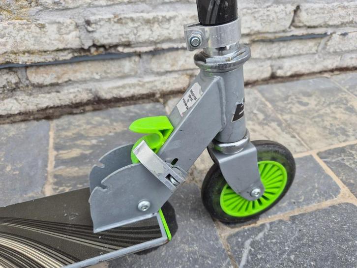 Degelijke inklapbare step Evo, Fietsen en Brommers, Steps, Zo goed als nieuw, Gewone step, Ophalen