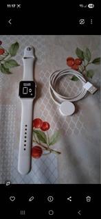 Apple-Watch Serie 3 in goede staat,met 2 polsbandjes.€30, Telecommunicatie, Ophalen