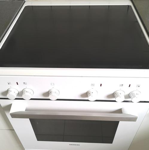 SIEMENS vitro keramisch kookfornuis HK9P00220, Elektronische apparatuur, Fornuizen, Zo goed als nieuw, Keramisch, 4 kookzones