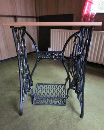onderstel Singer naaimachine beschikbaar voor biedingen