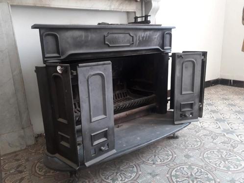Godin houtkachel - Le Colonial, Huis en Inrichting, Kachels, Gebruikt, Houtkachel, Hout, Ophalen