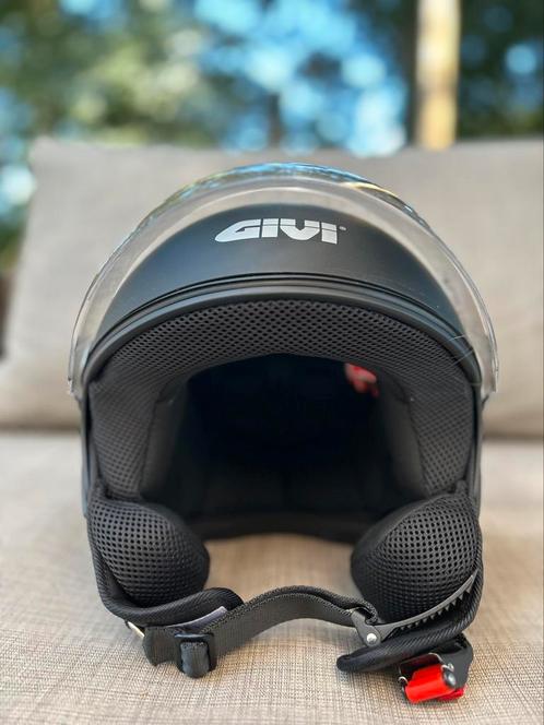 Splinternieuwe motorhelm GIVI - small, maat 53-54, Vélos & Vélomoteurs, Casques de cyclomoteur, Neuf, Small, Enlèvement ou Envoi