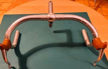 Leviers de frein CAMPAGNOLO RECORD et guidon/potence CINELLI beschikbaar voor biedingen