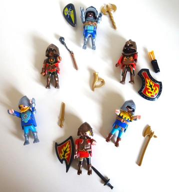 Playmobil 6 chevaliers avec les accessoires représentés