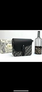 Dior tas, Handtassen en Accessoires, Tassen | Damestassen, Ophalen of Verzenden, Zo goed als nieuw
