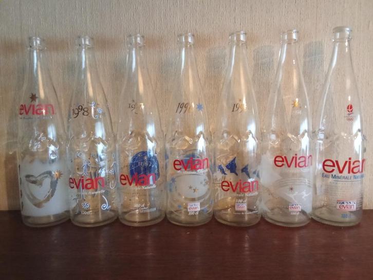 Opgedrukte verzamelflessen Evian, Antiek en Kunst, Antiek | Glaswerk en Kristal, Ophalen of Verzenden