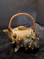 Vintage theekan in de vorm van een schelp, majolica, Enlèvement ou Envoi