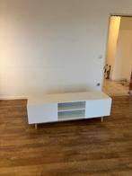Modern wit TV- meubel, Ophalen, 150 tot 200 cm, Zo goed als nieuw, Minder dan 100 cm