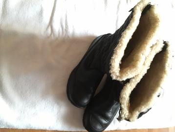 Ugg winterlaars, warme voering beschikbaar voor biedingen