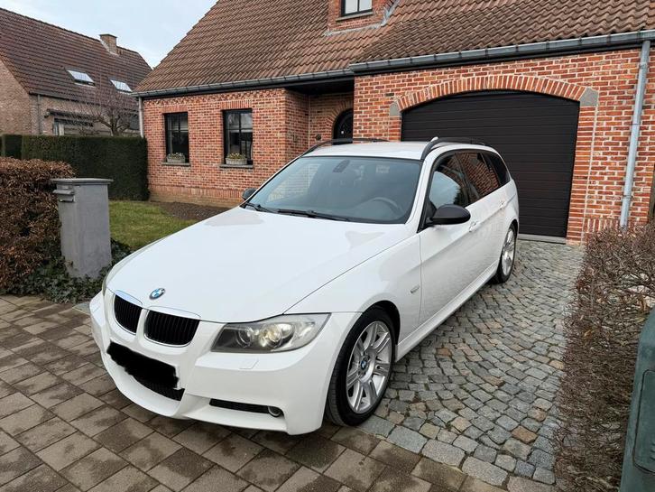Bmw 320i Pack M edtion 1, Auto's, BMW, Particulier, 3 Reeks, Benzine, Euro 5, Break, 5 deurs, Handgeschakeld, Wit, Zwart, Alcantara