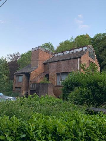 WEPION NAMUR, dans villa = Garages, locaux, espaces.. beschikbaar voor biedingen