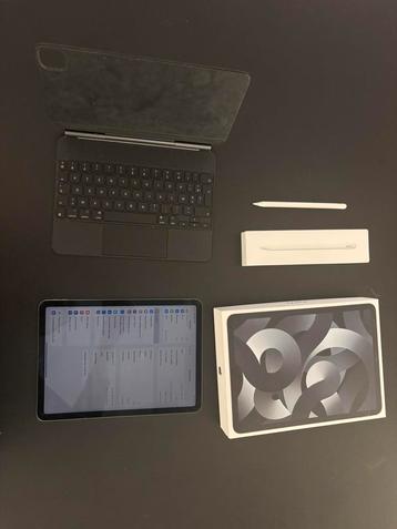 Ipad air 5th generation 256gb + magic keyboard + Apple pen, Enlèvement, Comme neuf