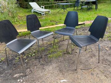 4 stoelen (zwart hout, Ikea) beschikbaar voor biedingen