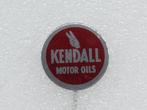 SP2328 Speldje Kendall motor oils, Verzamelen, Speldjes, Pins en Buttons, Ophalen of Verzenden, Gebruikt