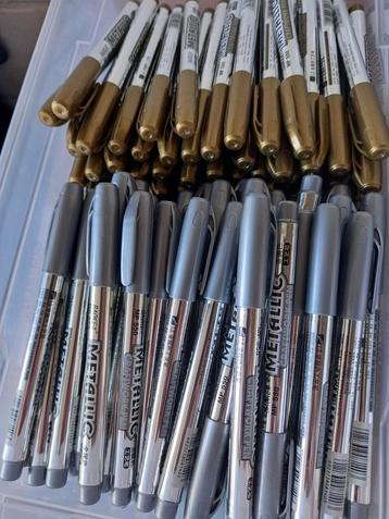 Zilver en gouden metallic craftwork pen beschikbaar voor biedingen