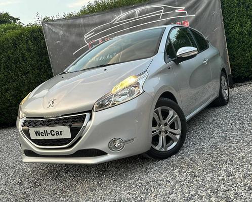Peugeot 208 1.2i Euro6b Série Style Gps... Garantie 1an !, Auto's, Peugeot, Bedrijf, Te koop, ABS, Airbags, Bluetooth, Boordcomputer
