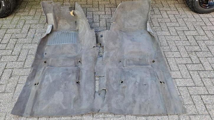 Tapijt vloerbedekking grijs antraciet BMW 3 serie E30 sedan, Auto-onderdelen, Interieur en Bekleding, BMW, Gebruikt, Ophalen