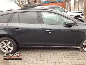 Portier 4Deurs rechts-voor van een Volvo V60 (492) beschikbaar voor biedingen