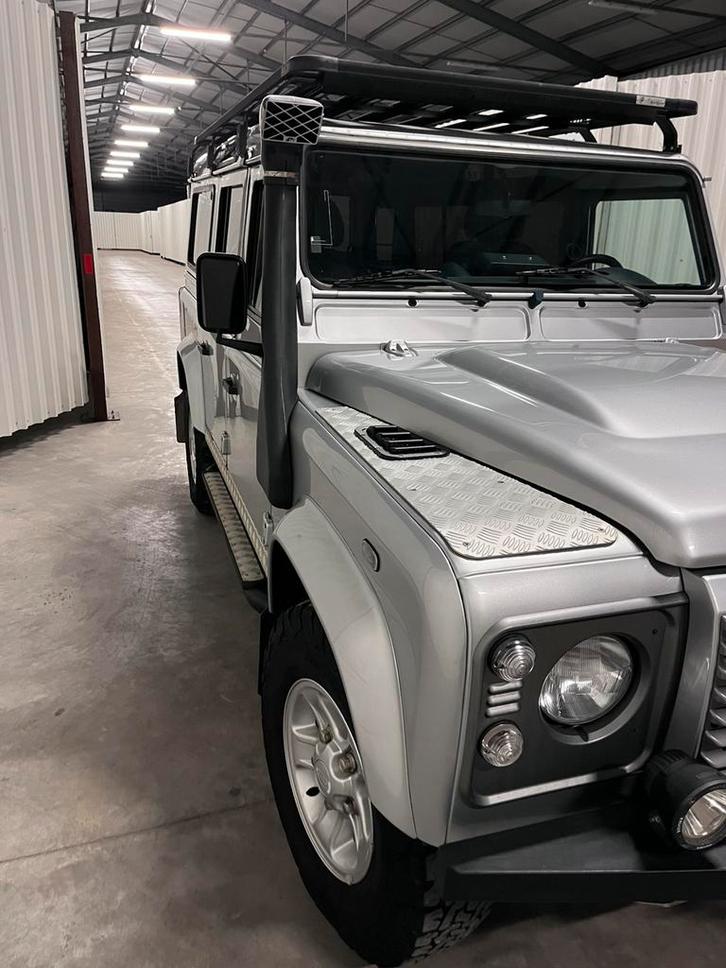 Land Rover Defender 110 SE 2.2 de 2012 en très bon état, Autos, Land Rover, Particulier, 4x4, Air conditionné, Bluetooth, Verrouillage central