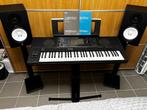 Yamaha Psr-Sx900+doos+factuur 06/23+2speakers en 3 staanders, Muziek en Instrumenten, Keyboards, Ophalen, 61 toetsen, Aanslaggevoelig