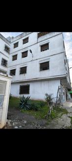 Maison à vendre à Tanger béni makada.2 façades.
