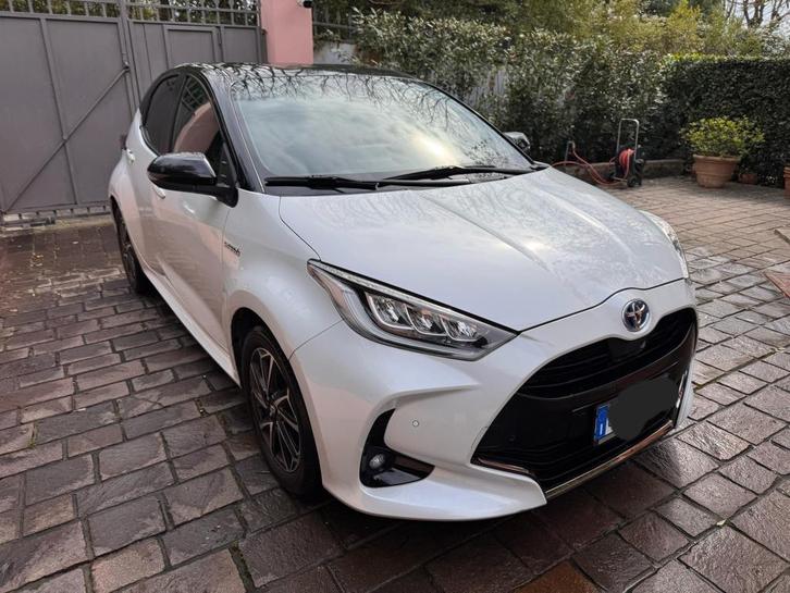Yaris 1.5 Hybrid, Auto's, Toyota, Bedrijf, Yaris, ABS, Adaptieve lichten, Airbags, Airconditioning, Apple Carplay, Bluetooth, Bochtverlichting