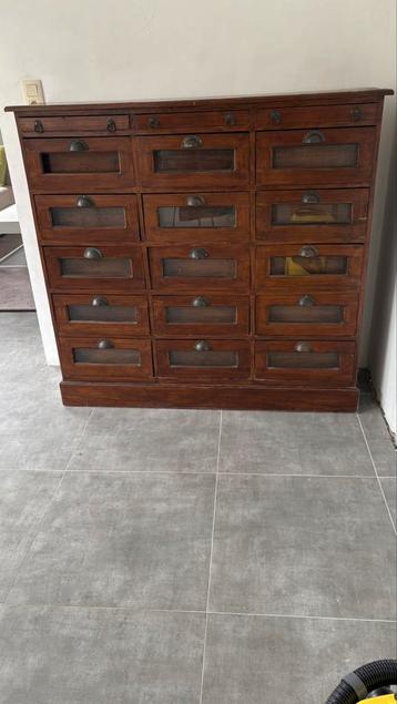 Buffet apothekerskast  beschikbaar voor biedingen