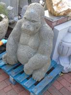 Standbeeld van een gorilla in steen, gesneden uit de massa.., Tuin en Terras, Tuinbeelden, Ophalen of Verzenden, Nieuw, Steen