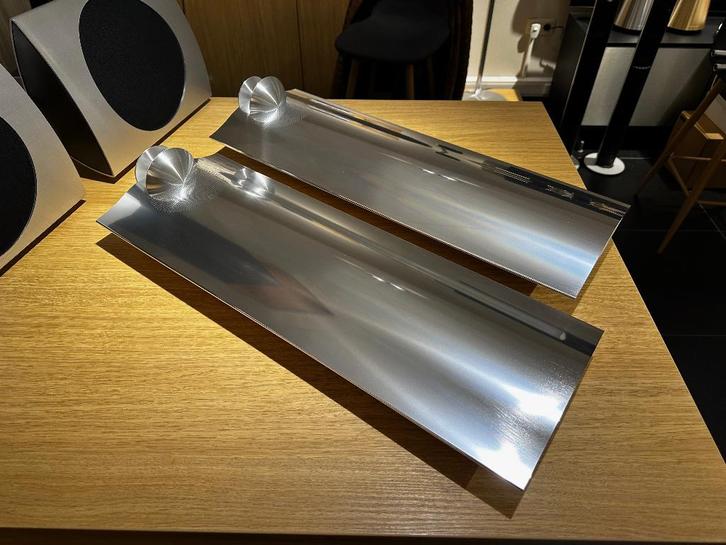 Bang & Olufsen Beolab 12.2 Silver met muurbeugels - B&O, TV, Hi-fi & Vidéo, Enceintes, Comme neuf, Haut-parleurs Frontaux, Arrière ou Stéréo