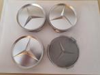 Mercedes mat zilver wieldoppen dia 75 mm, Auto-onderdelen, Ophalen of Verzenden, Nieuw, Mercedes-Benz
