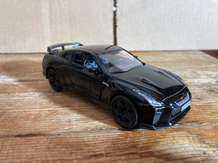 Nissan GT-R R35 Zwart 1:43 Top Collection Skyline, Verzamelen, Automerken, Motoren en Formule 1, Nieuw, Auto's, Ophalen of Verzenden
