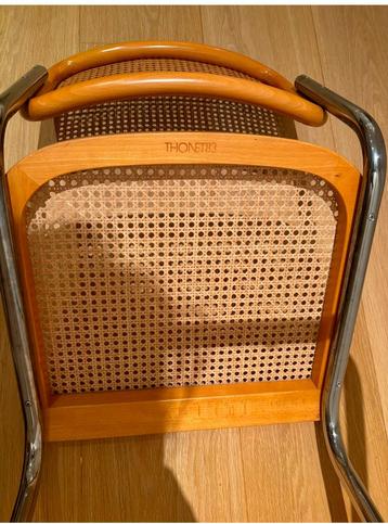 Designklassieker: originele Thonet ’83 stoelen (rotan) beschikbaar voor biedingen