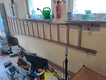 Mooie houten ladder 330 cm beschikbaar voor biedingen