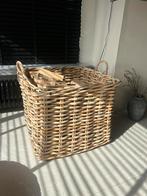 Grote rieten mand, Huis en Inrichting, Woonaccessoires | Schalen en Manden, Ophalen, Gebruikt, Mand, Vierkant