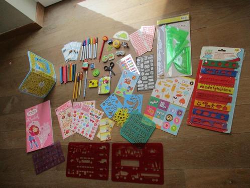 Pennenzak minion met allerlei schoolgerei, Diversen, Schoolbenodigdheden, Gebruikt, Ophalen of Verzenden